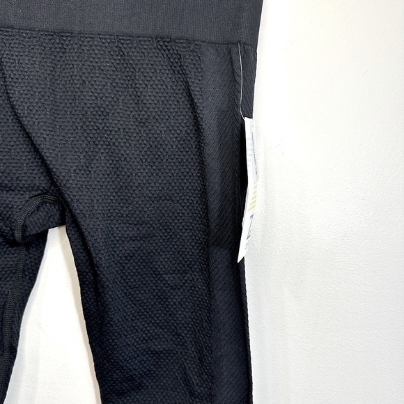 NWT Zella High Waist Seamless Textured 7/8 Leggings Black Size Small - Picture 6 of 13